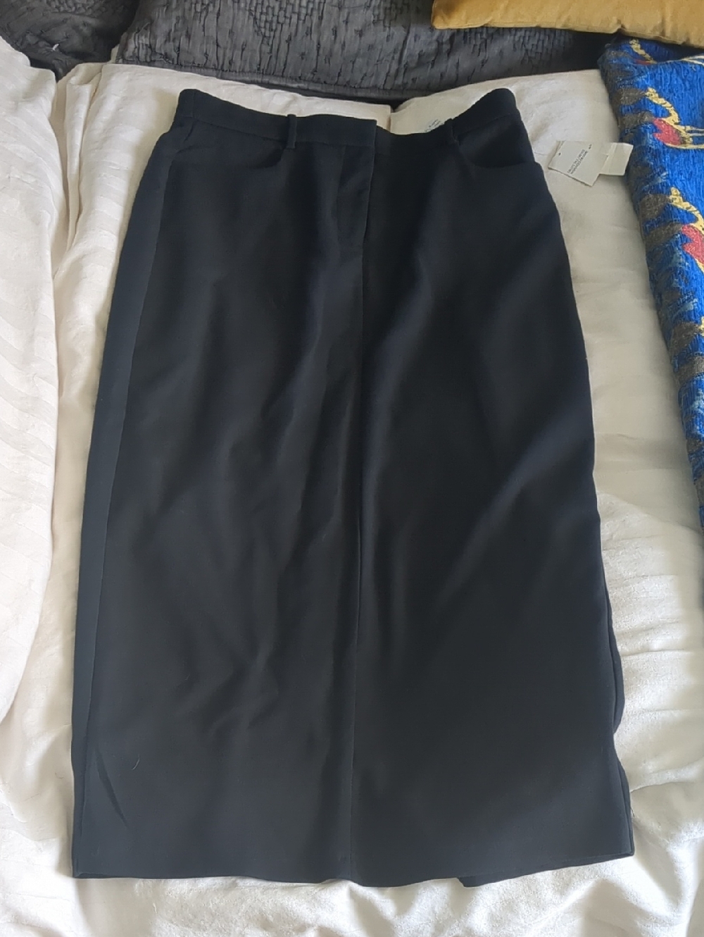 Abercrombie Classic Black Pencil Skirt - Sleek Professional Style size Small NWT